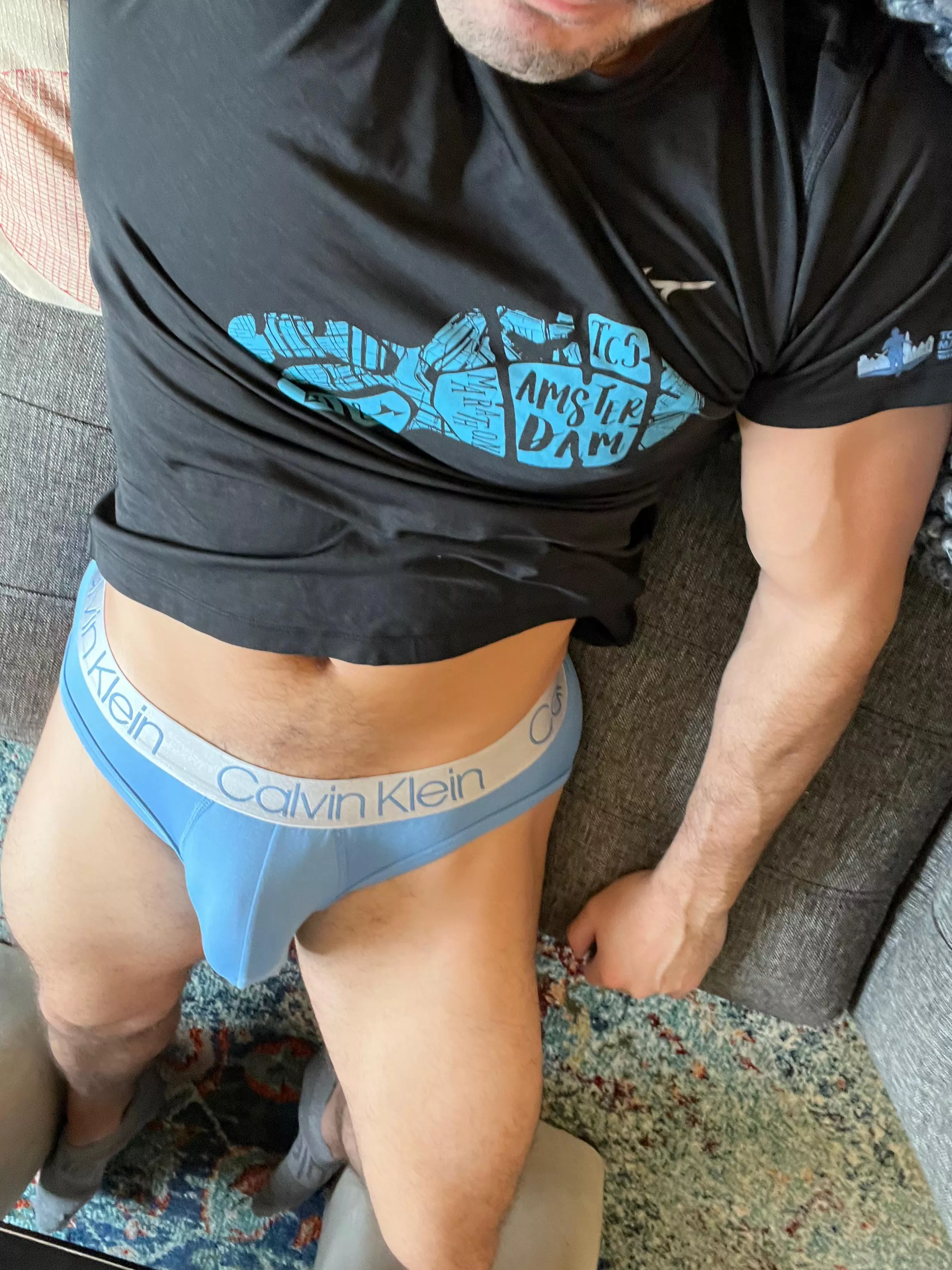 Bulging in all the right places posted by Iflyvny1023