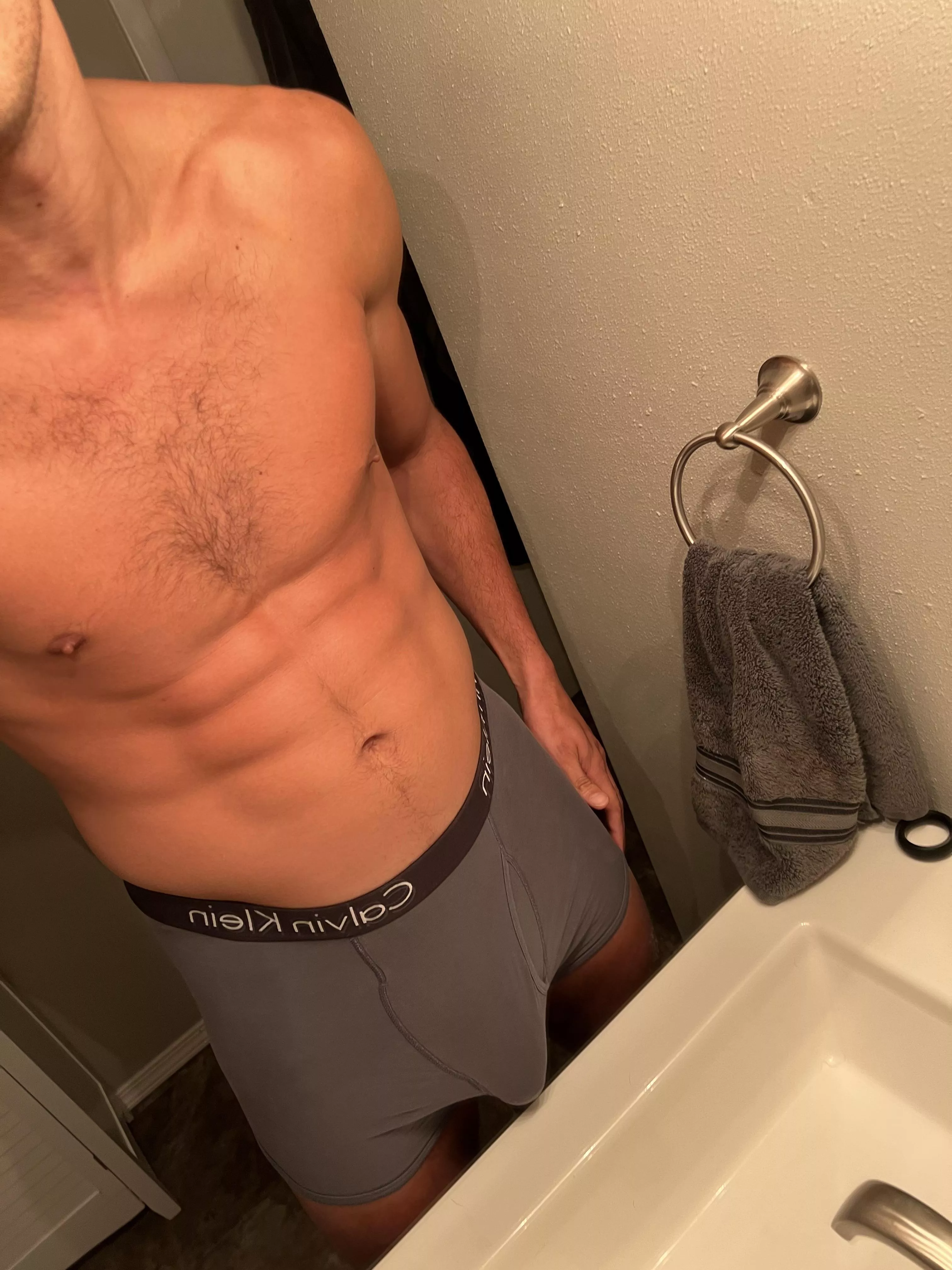 Bulging out! Cum release the beast posted by jumpjump67