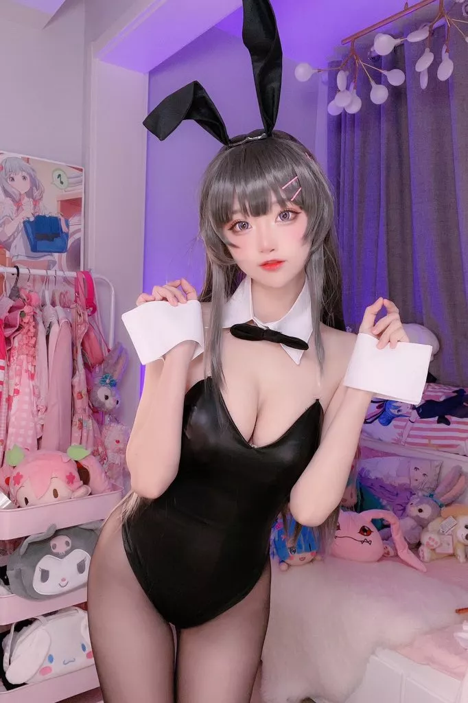 bunny girl posted by ThawingBroom768