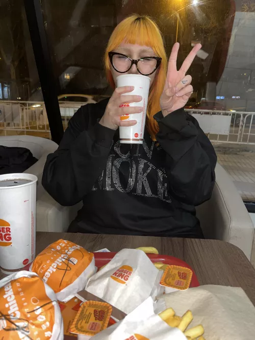 Burger time 🍔✨ by Lamakoto