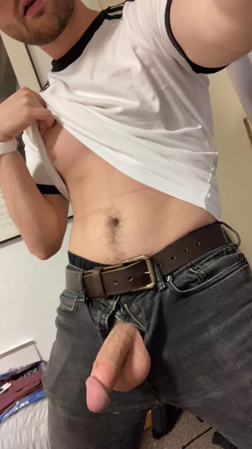 Burst Open by Azoreanese