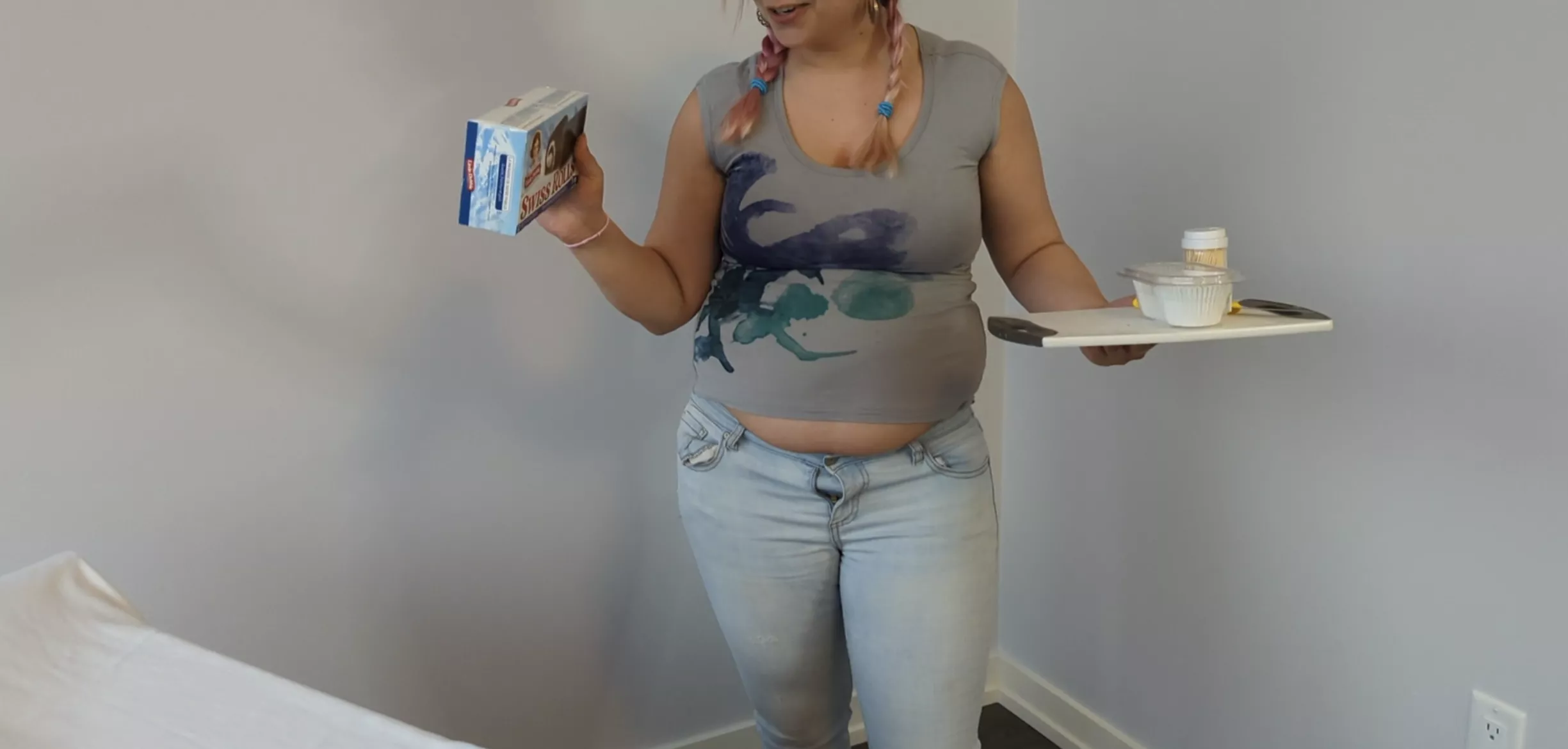 Bursting at the seams 💥🥵 posted by AGirlWhoLyks2Eat