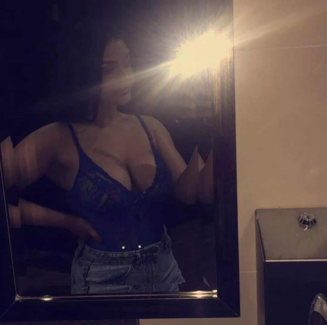 bursting out🥵 posted by Excellent_Yogurt_925