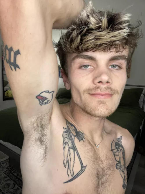 Bury your face in my pit by aceheartbreak