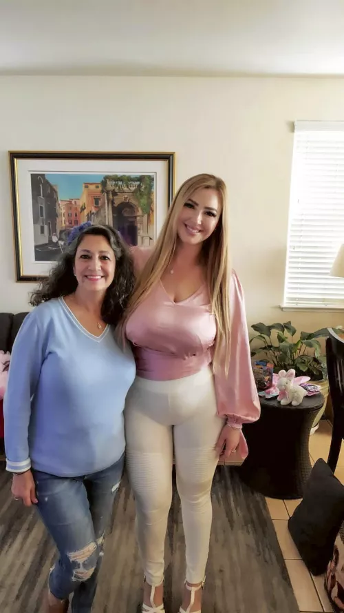 Busty Babes by Freddys007