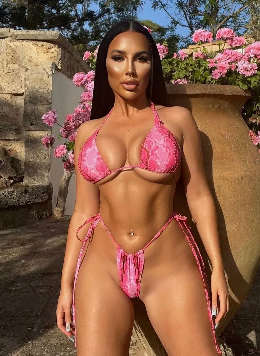 Busty Beauty posted by vfun2gether