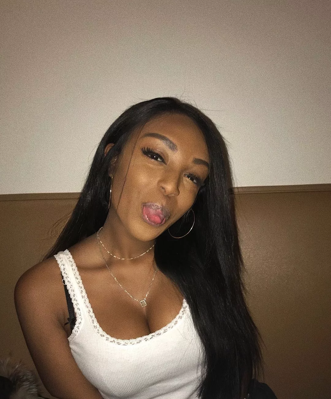 busty black babe posted by kairu173