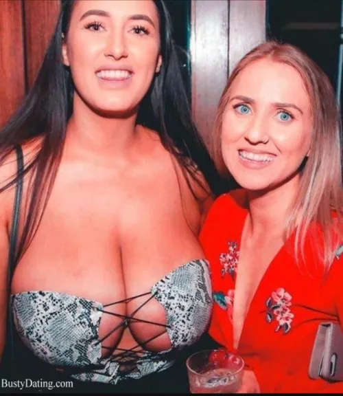 Busty dating by Chaturbater1