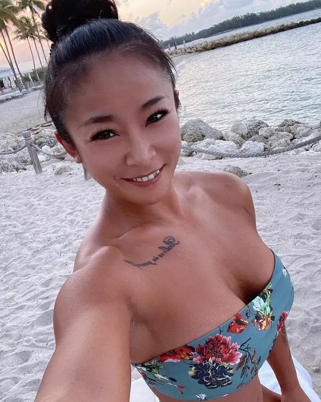Busty Xia Li posted by maxsteinerdt