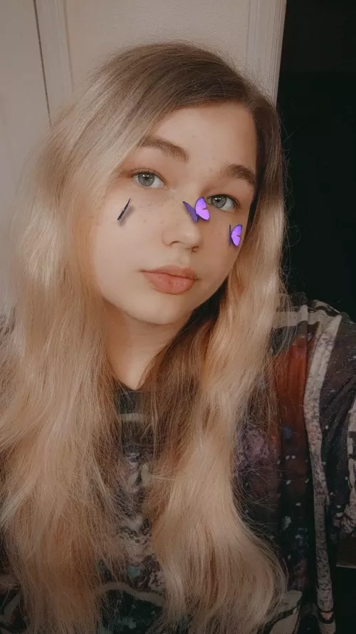 butterfly in the sky by kitsuneranch