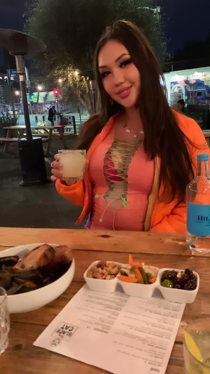 Buy me a drink? posted by tomiebabydoll