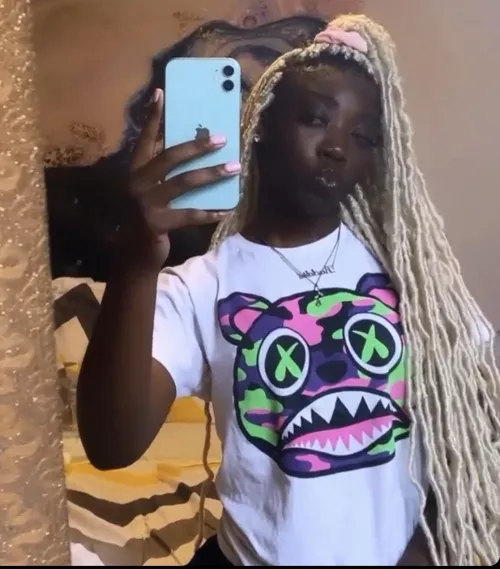 BWCs hmu 🖤 by Haitian-barbie