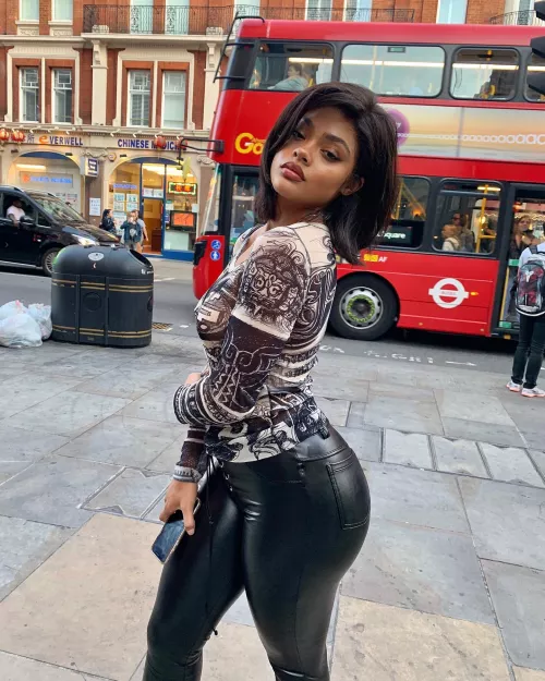 Caitlyn Mwenifumbo by poualokouye