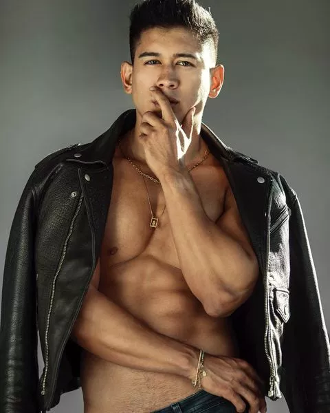 Calix Quan (Pit Crew in this week's episode) posted by MarsNirgal