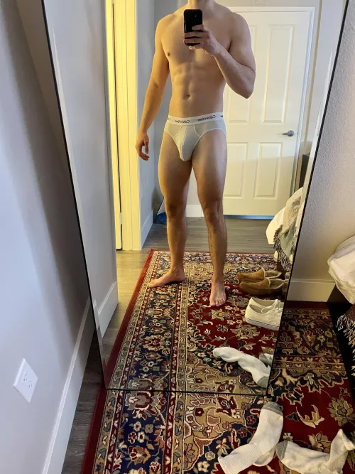 Calling all size queens 👸 dm if you wanna see it hard 😜 by n_mercer8536