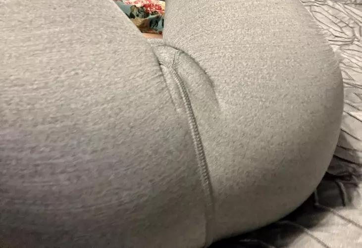 Camel toe by alexiaaddict