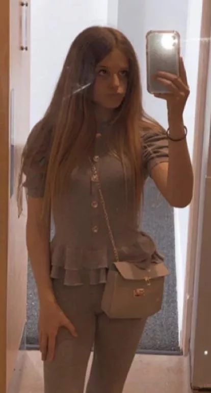 Can any one tribute this t33n for me posted by Jesswantsyourcumtrib