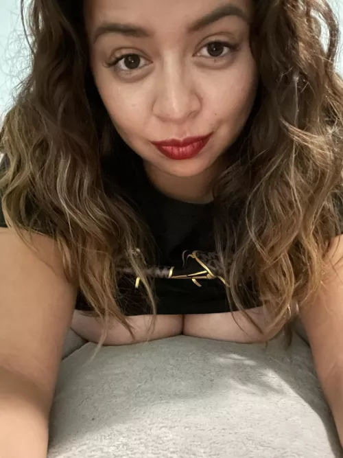 Can anyone plant their cock on my wife’s face by panties1137