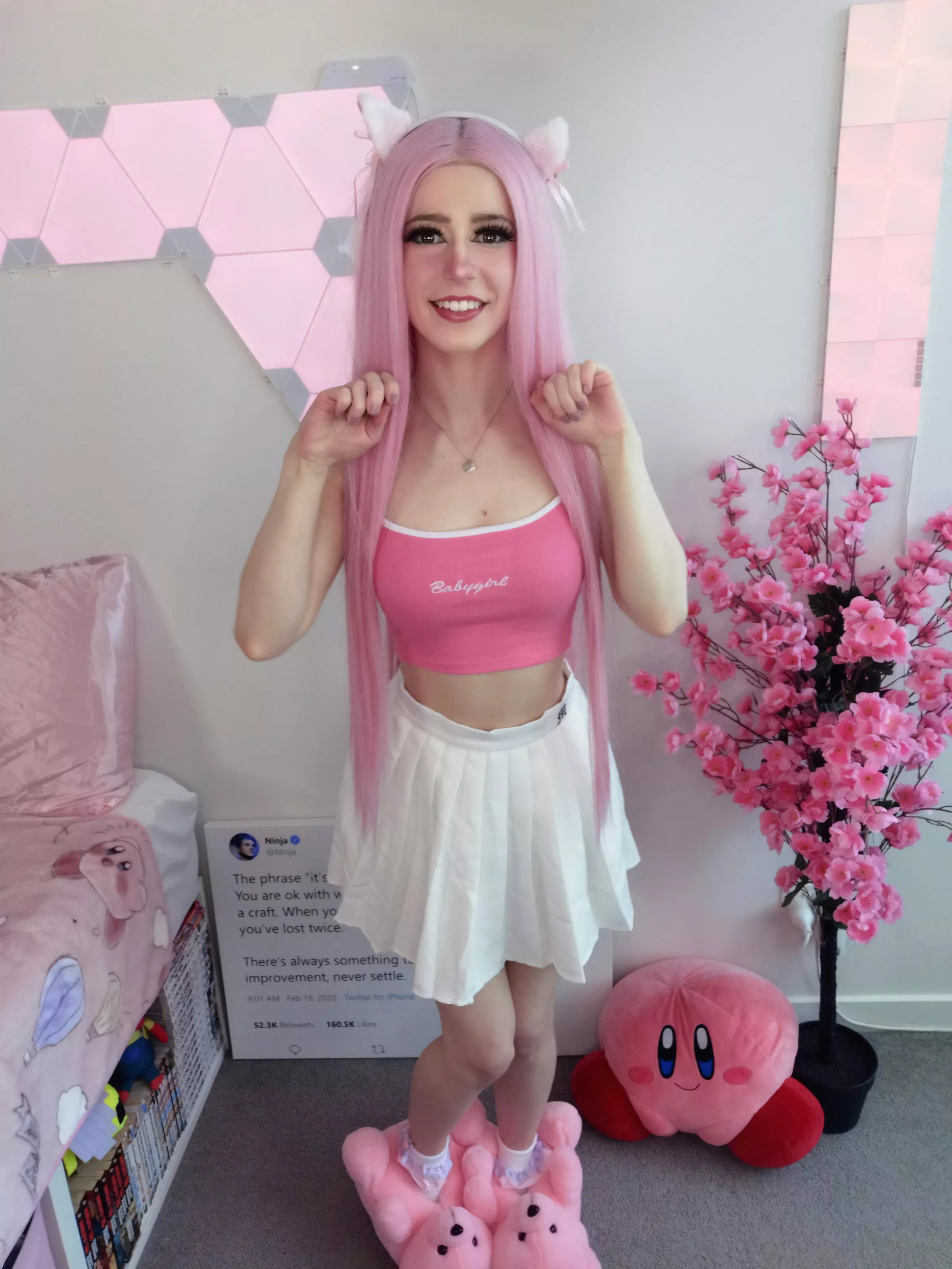 can i be ur pet kitten? 😽💖 posted by ellieraelol