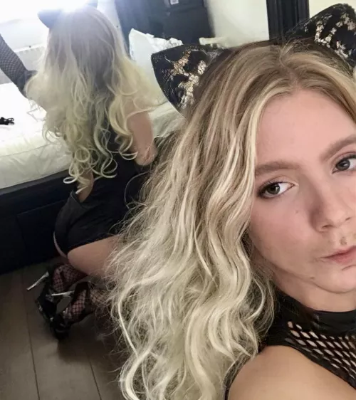 Can I be your catgirl 🐯 by sissyesmee