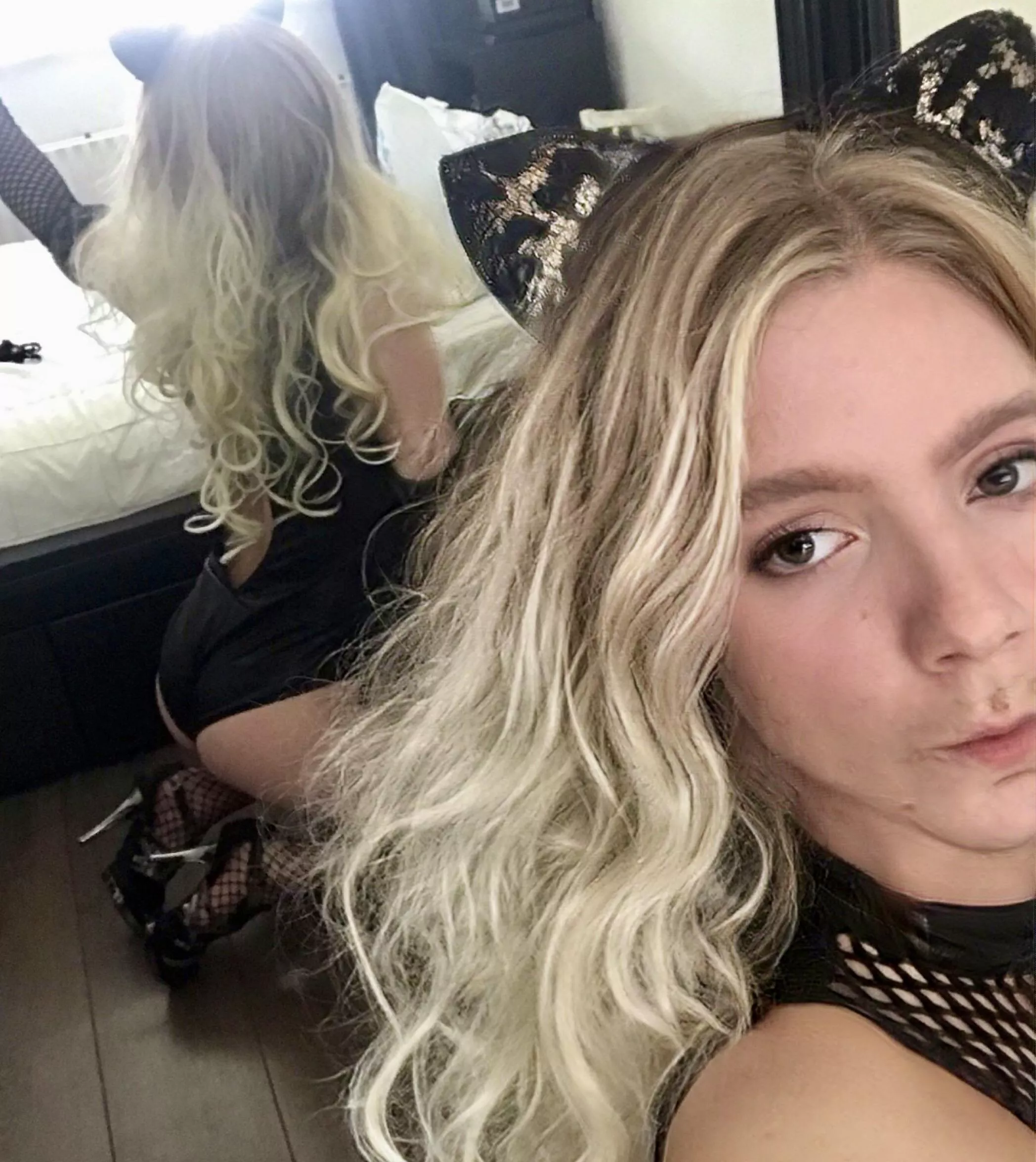 Can I be your catgirl 🐯 posted by sissyesmee