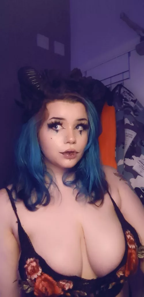 Can I be your demon gf? 🥺 by nek0lily