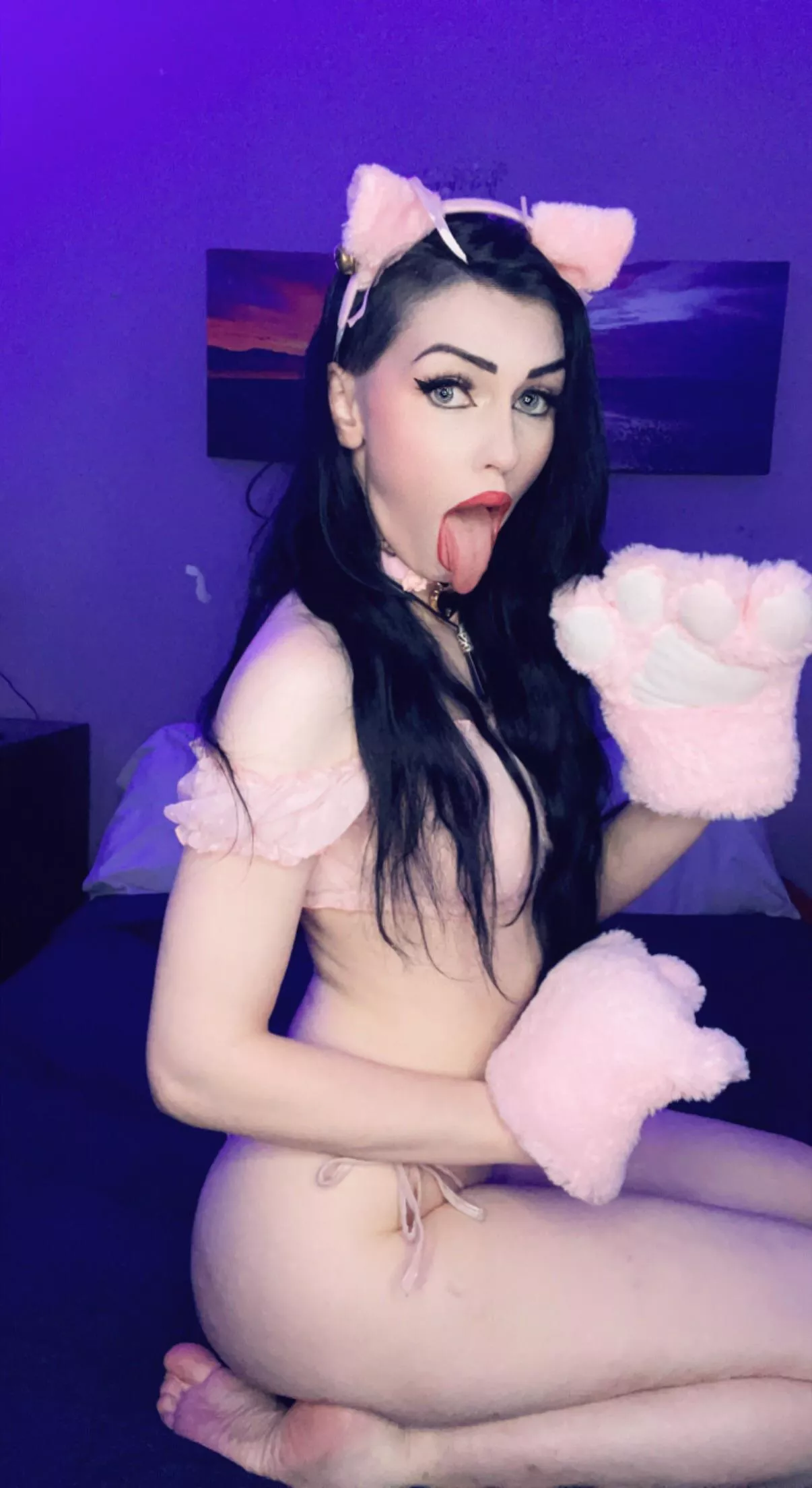 Can I be your good little kitty? posted by dlpafterdark