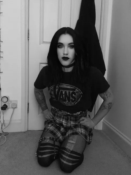 Can I be your goth gf? 🥺🖤 by justafemb
