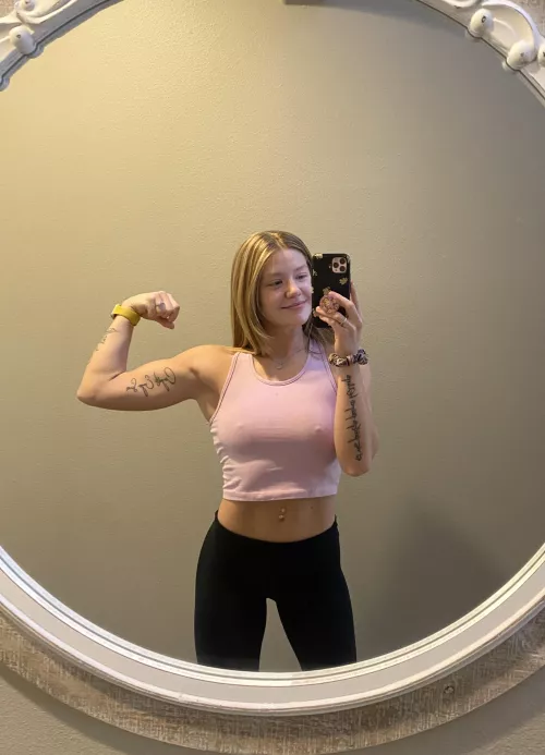 Can I be your gym partner? 😜 by lexiepeterson