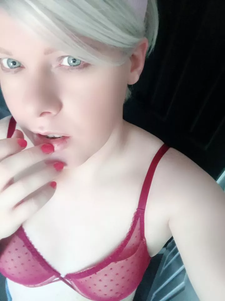 Can I be your trans gurlfriend? 🙃🙃🙃 posted by ts_amber_xx