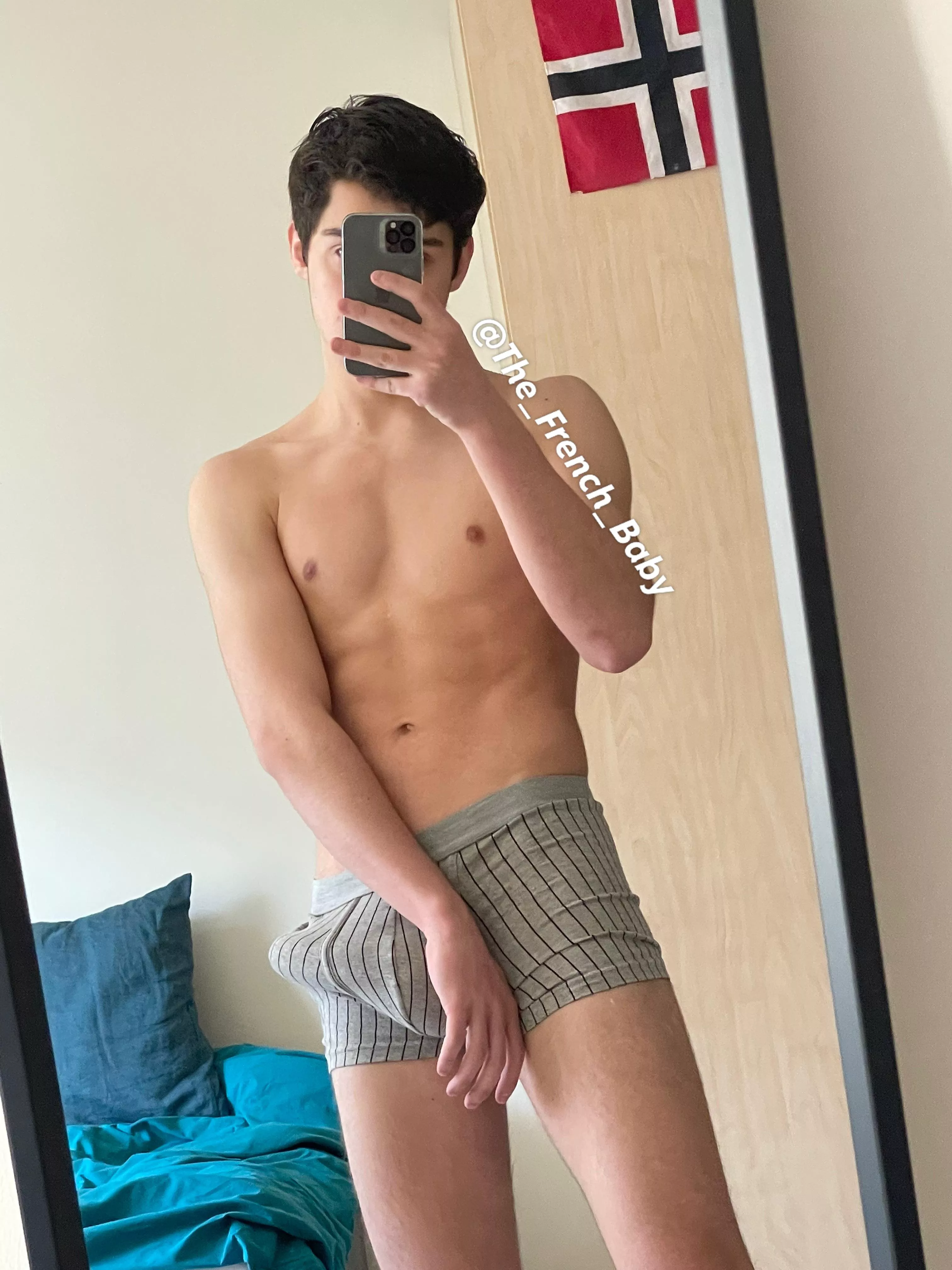 Can i come destroy your asshole please ? 🥺 posted by TheFrenchBaby