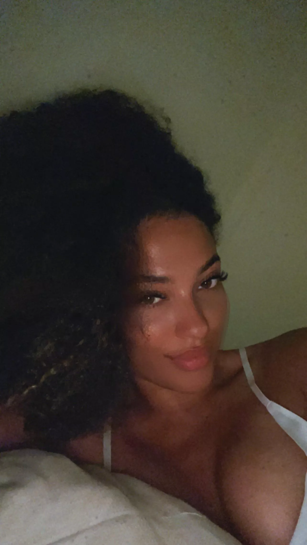 Can I come over for a quick kiss ? posted by giirlnextdoor