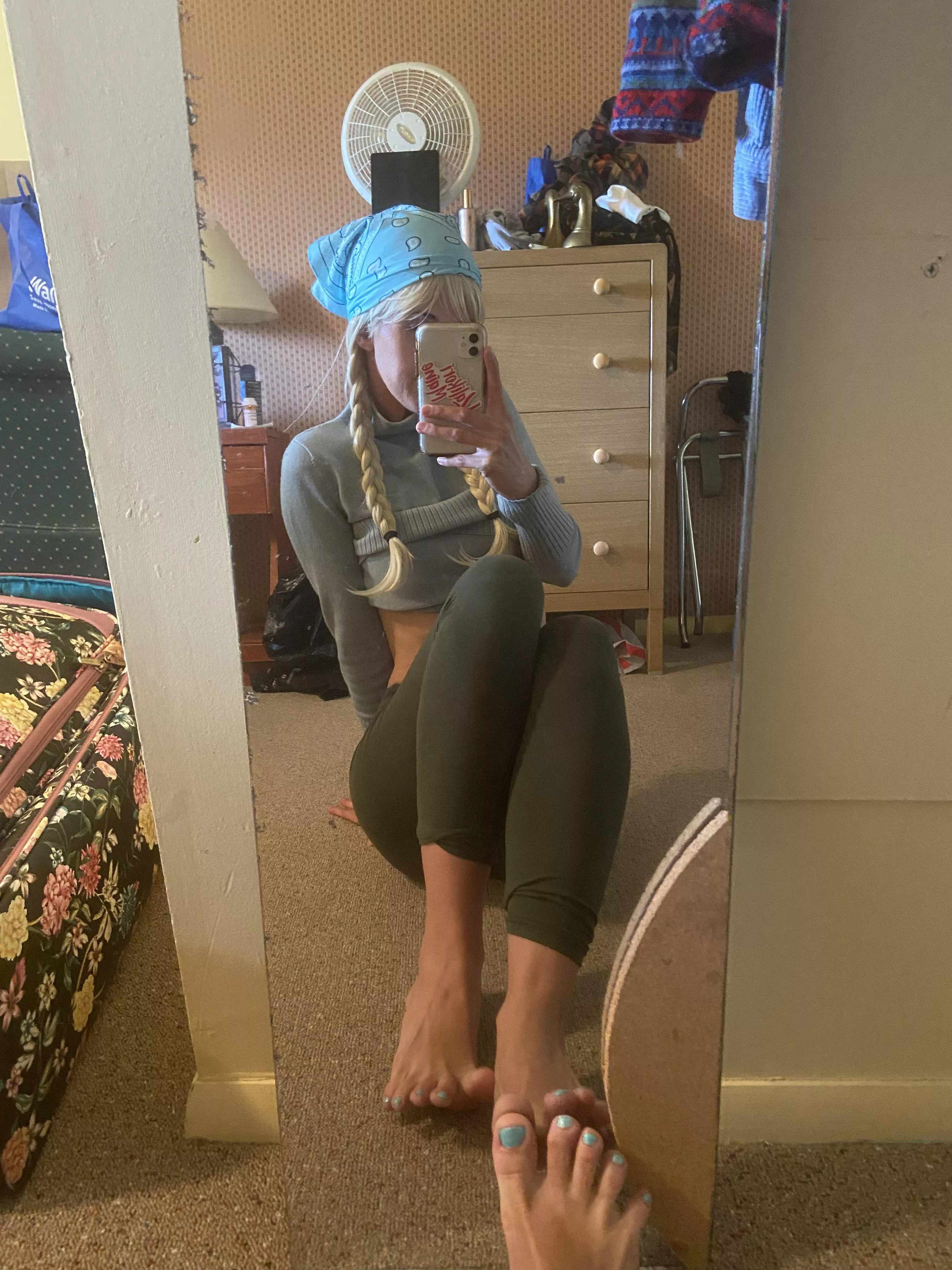 Can I crush you with my cute lil feet ? 🦋 posted by Lovedogsmorethanppl