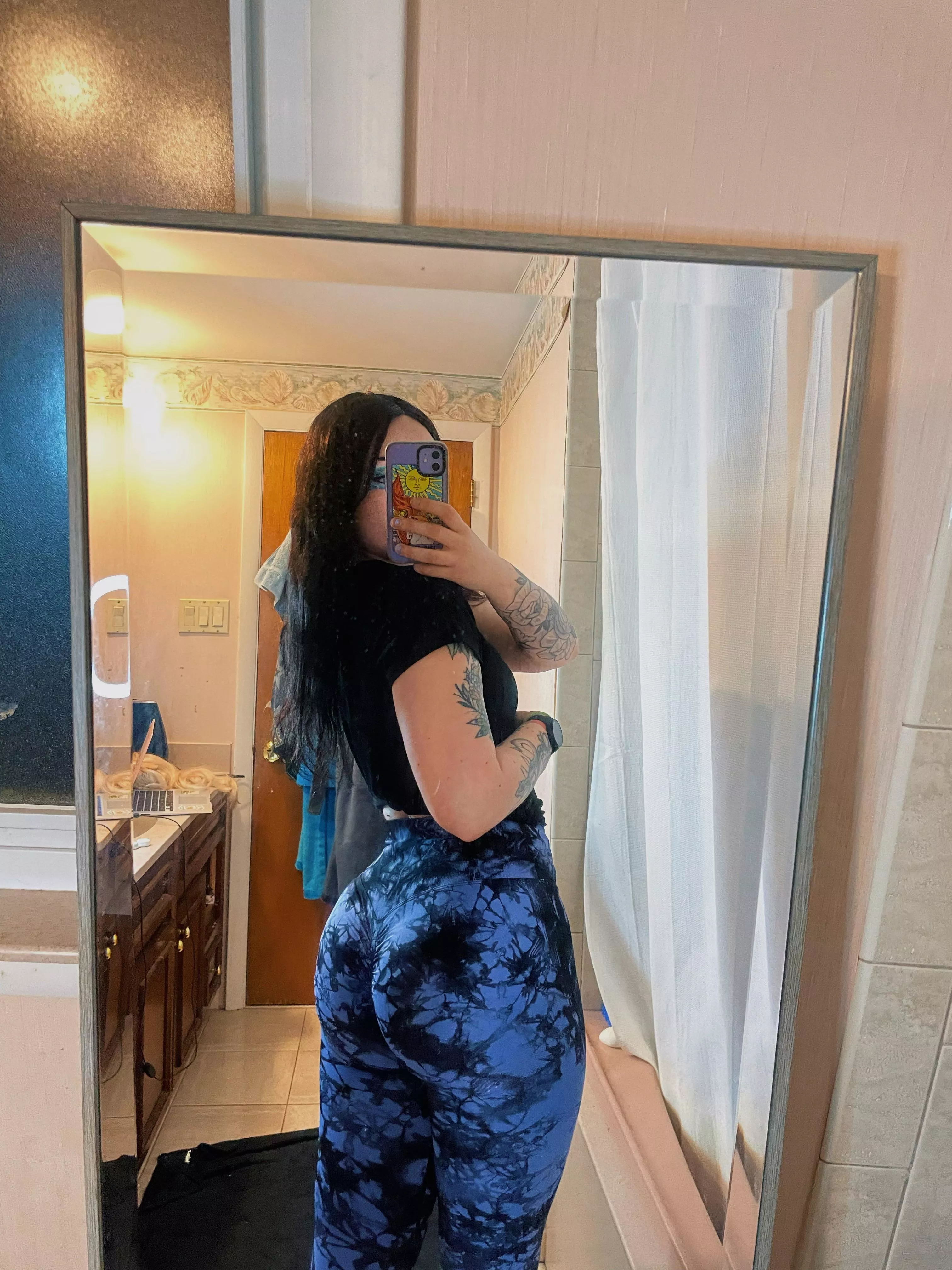 Can I get a little commotion for the pants? posted by manic_girl