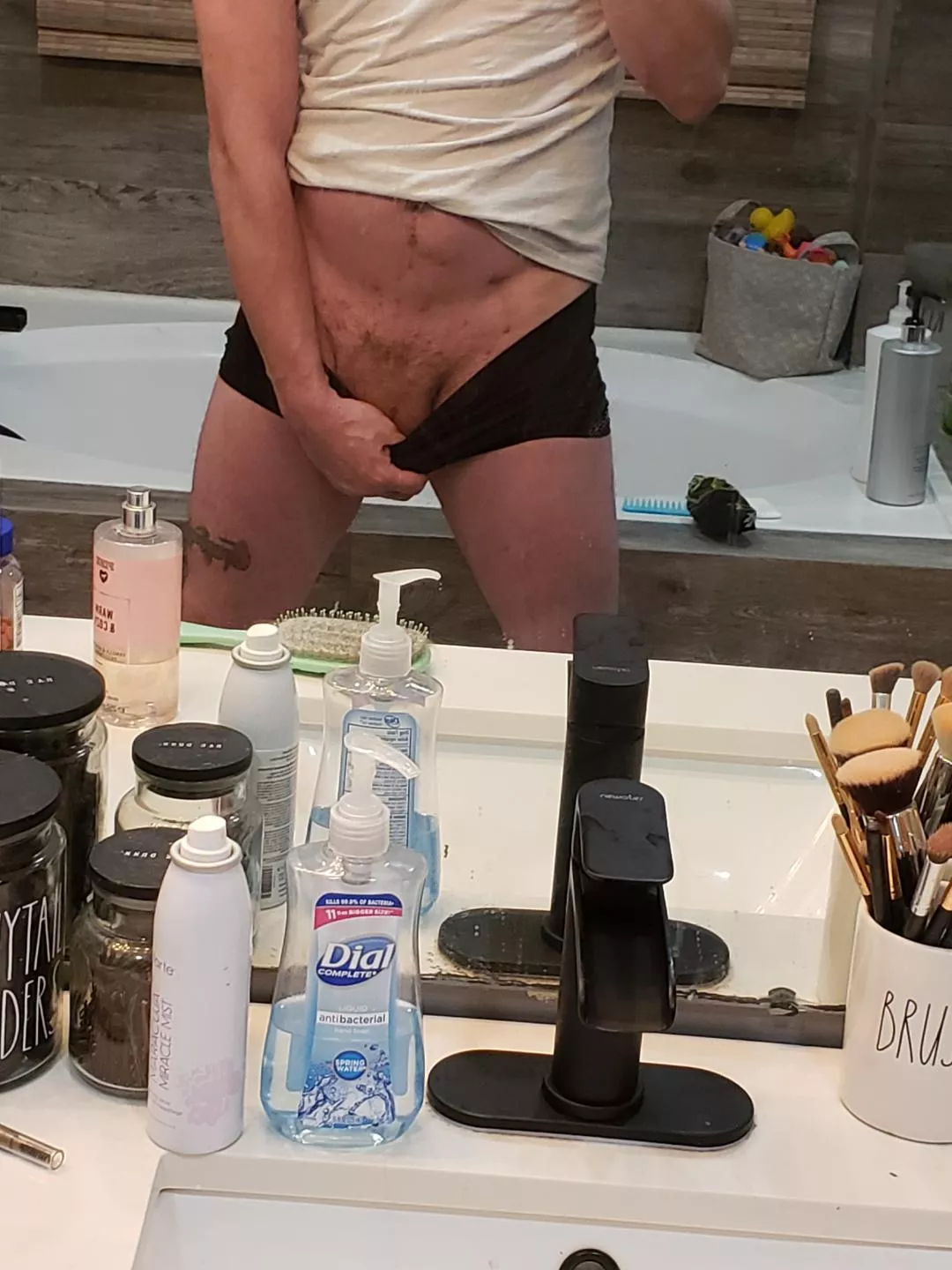 can I get an extra hand? posted by Salt_Village_8619