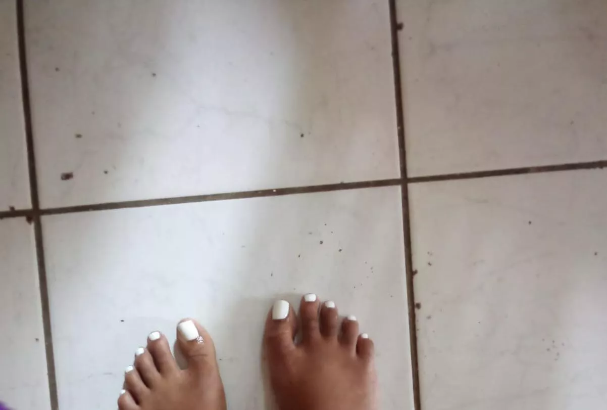 can i give your bwc a foot job posted by nevaehskyyee