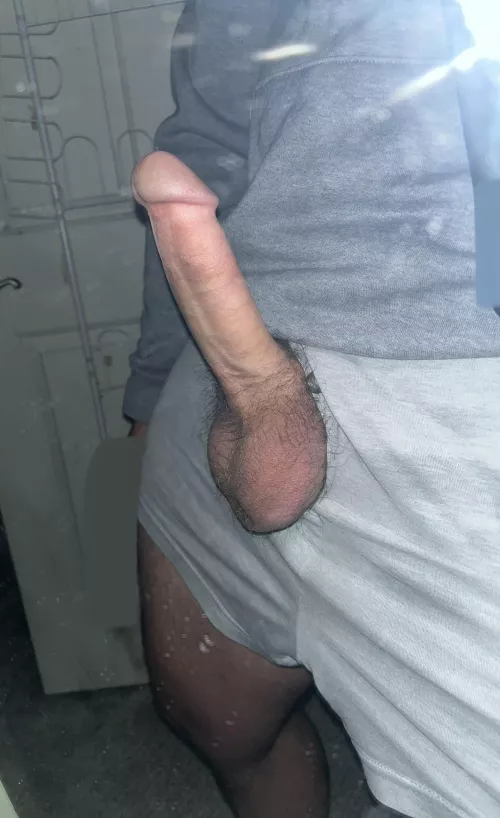 Can I interest anyone in a private cumshot video? by whatsuppppppppp12