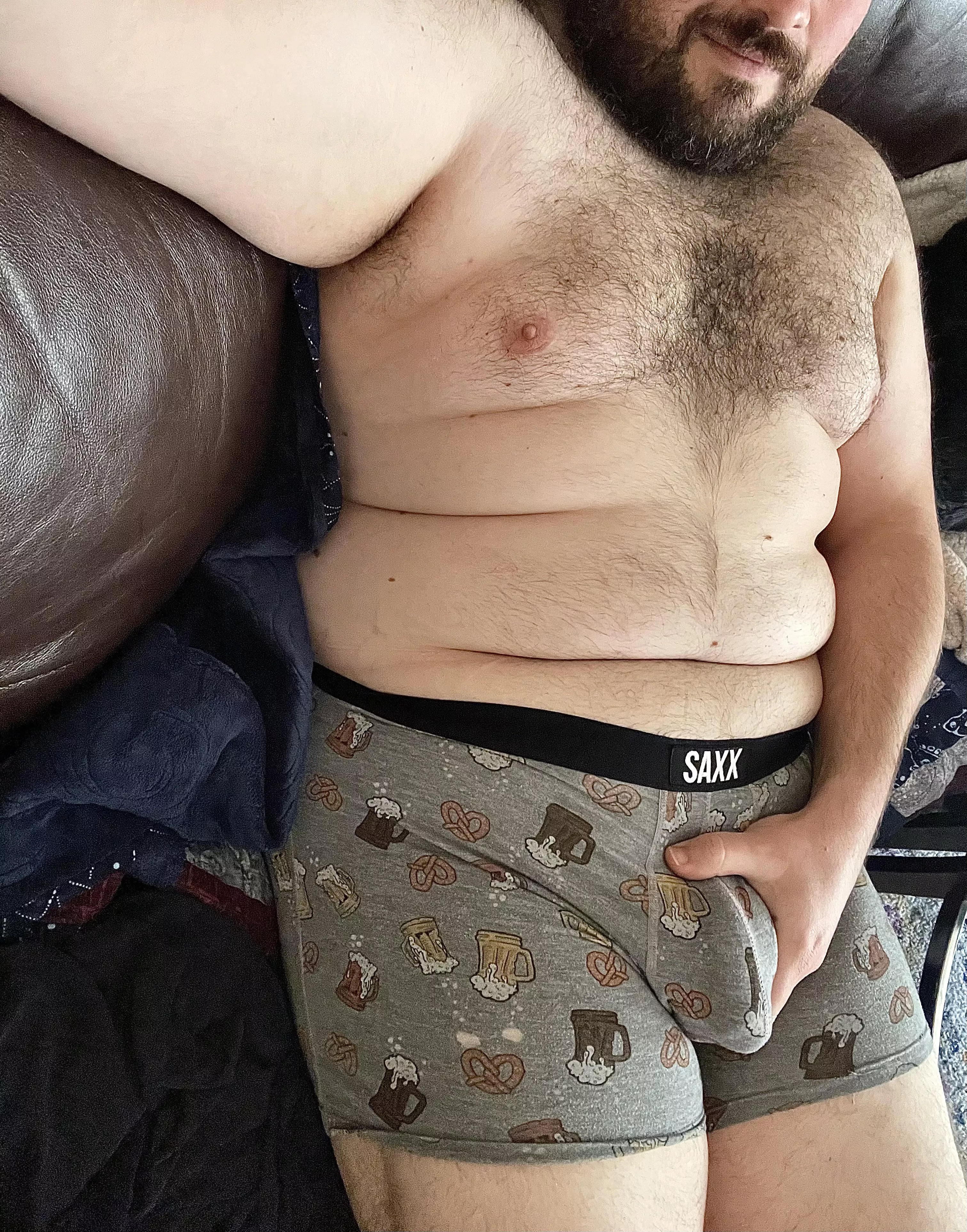 Can I interest you in a beer or a handful of pretzels? posted by UltimeatFapAccount