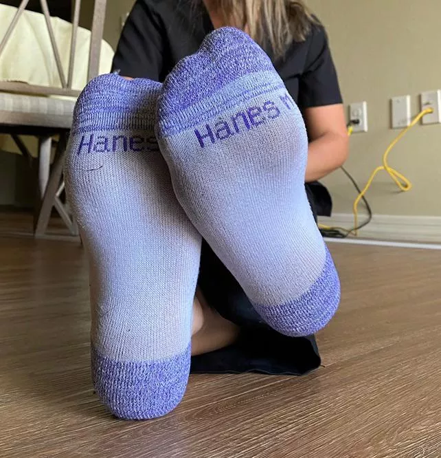 Can I interest you in a sniff?😉 posted by Realistic-Olive-9974