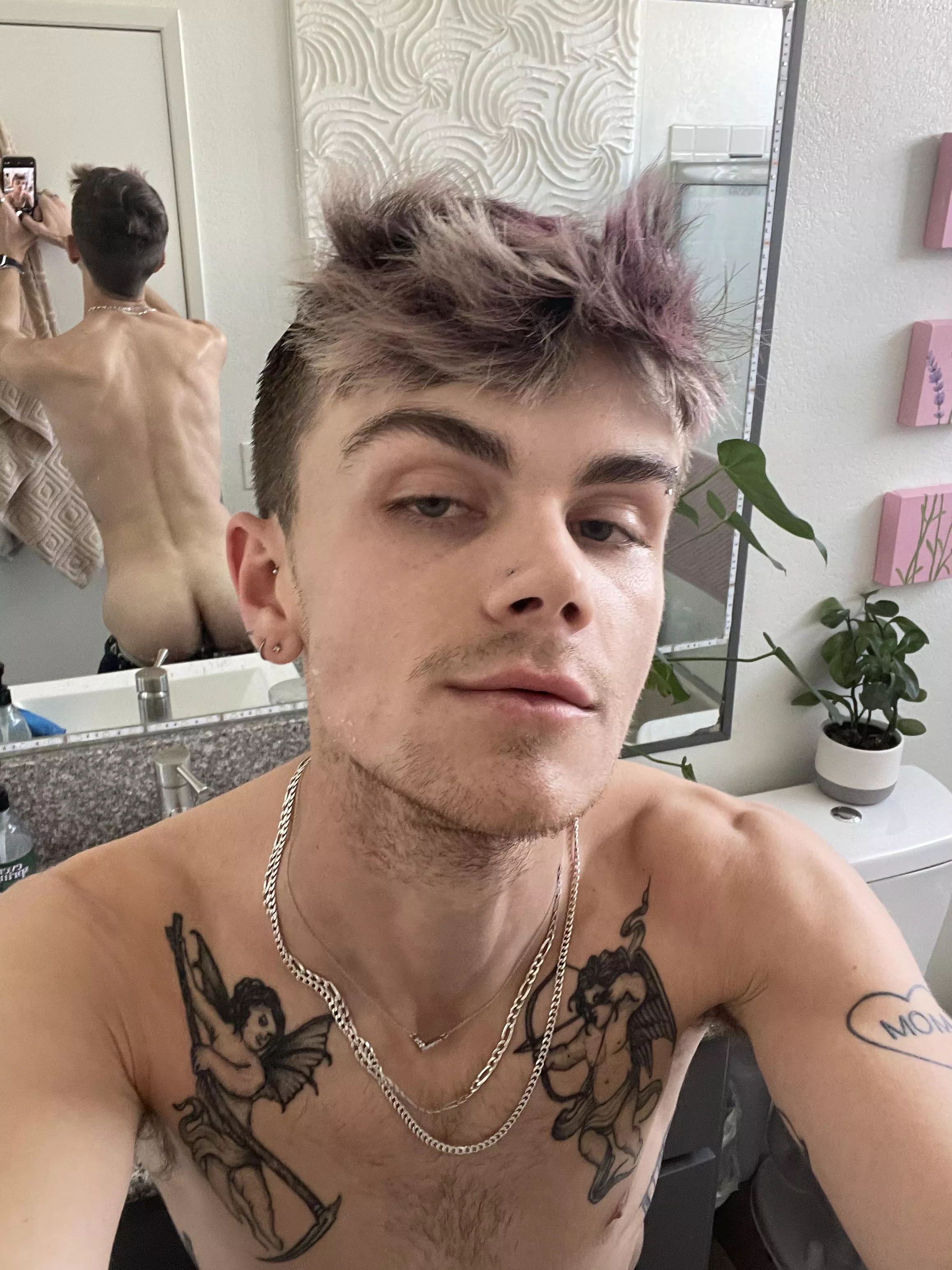 Can I interest you? 🍑 posted by aceheartbreak