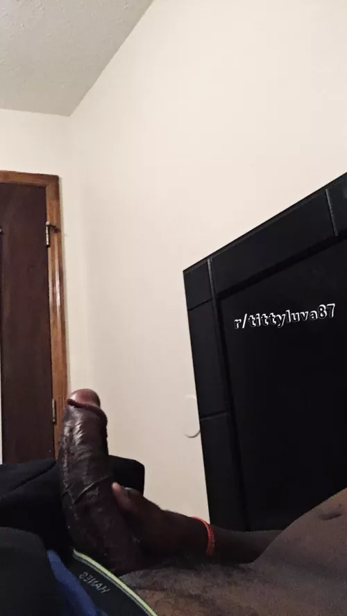 Can I offer you a seat? by Tittyluva87