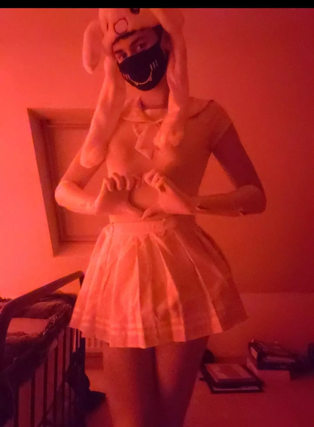 can I sit on ur lap while we play games ? 👉👈💖 posted by Rozzer1