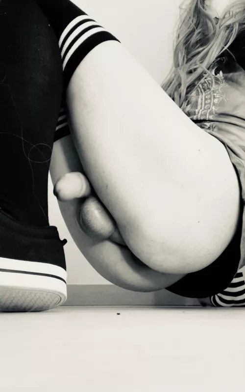 Can I sit on you ? ☺️🌹 by tikago