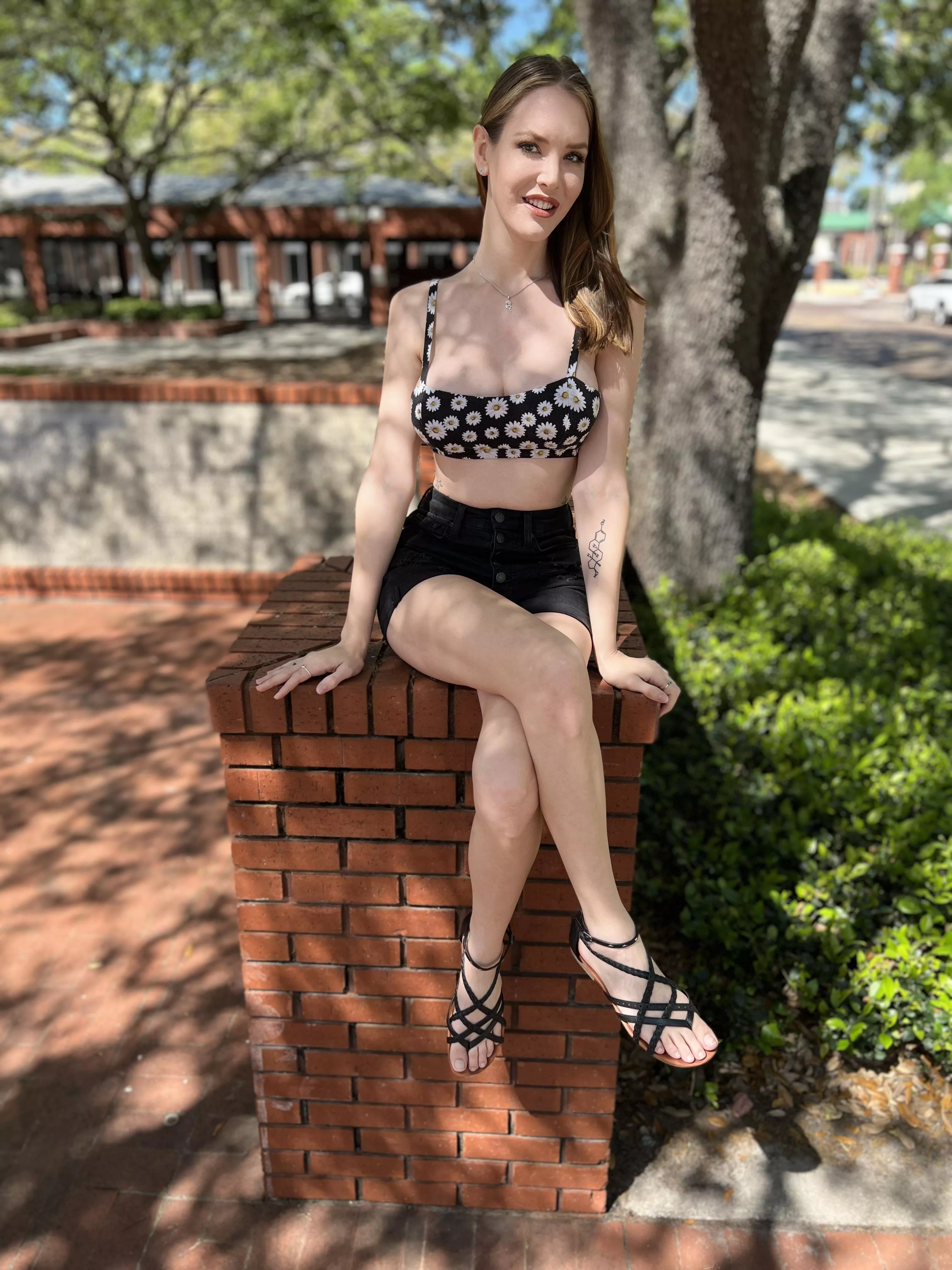 Can I sit on your face? posted by TsVegasValentine