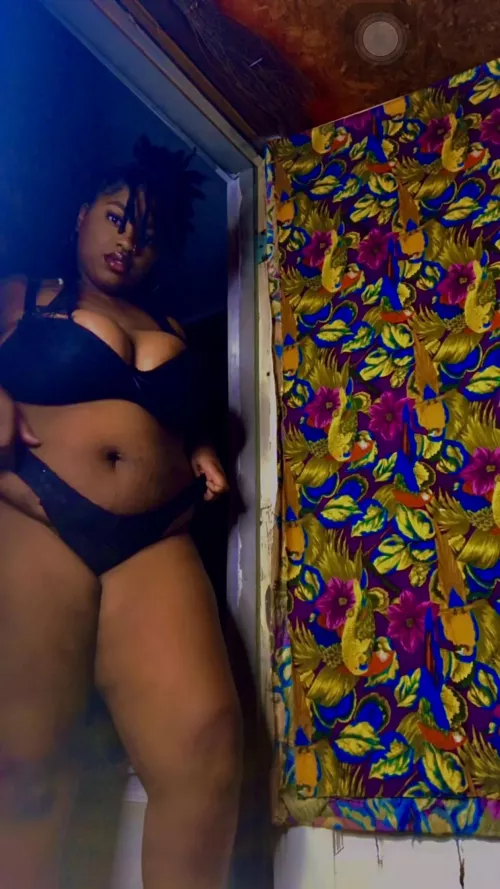 Can I smother you with my thick thighs??? by lolaxrose4