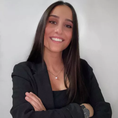 Can someone cum on her? by Fantasyfuntimes2