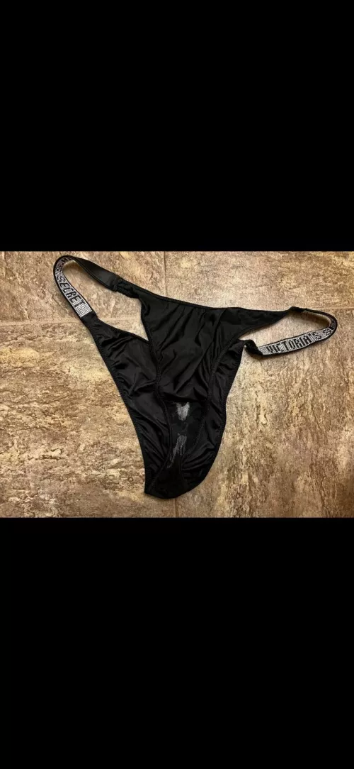 can someone joi me with pics of panties? by ResponsibleLet5192