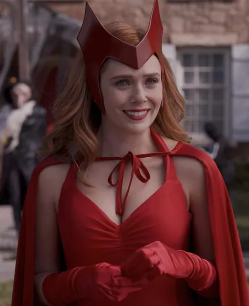 Can someone please help me with superheroes such as Elizabeth Olsen? by AJW_6432_