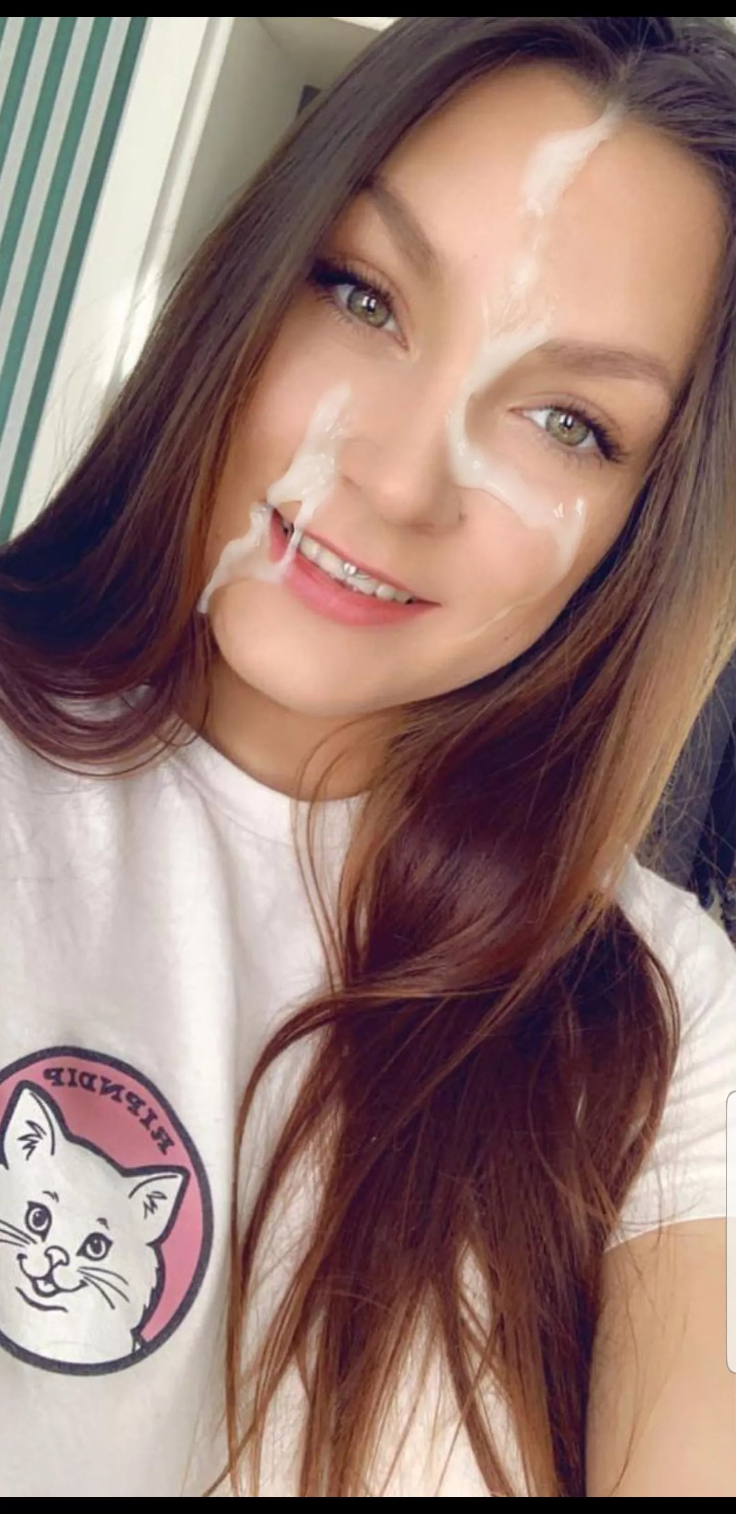 can someone pls do a cum tribute video all over vanessas face ? 🍆💦 dm 4 kik, will share her insta or a cumfake to u girl as reward 🤪 posted by lechcuruba