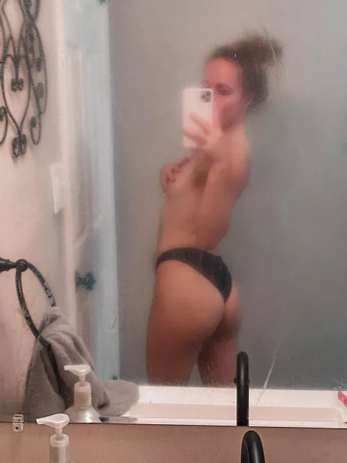 can still see it in the steamy mirror by alexxxbaby